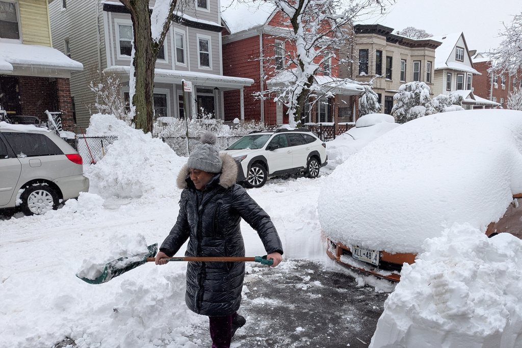 Winter storms collide with shutdown fight, putting pressure on FEMA