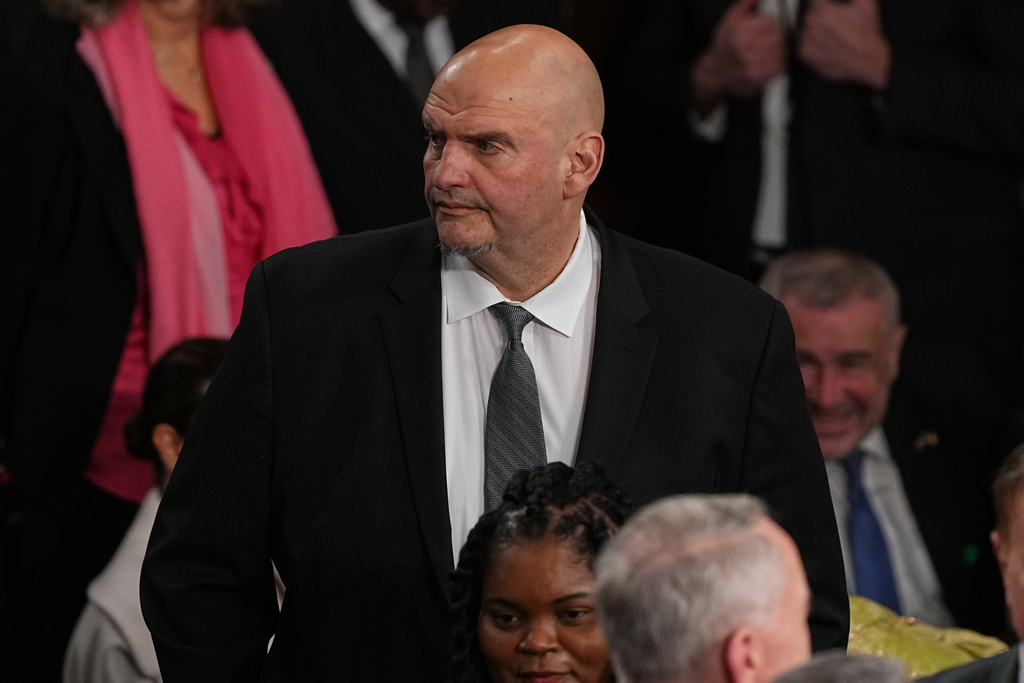 Fetterman admits he dresses ‘like a slob’ but wore suit to ‘respect’ State of the Union