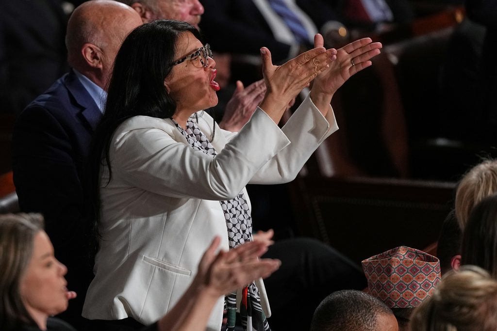 ‘These people are crazy’ is the campaign Democrats should fear