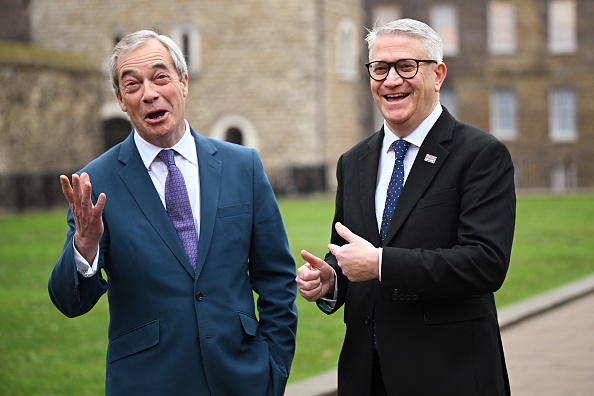 Andrew Rosindell MP poses with Reform UK leader Nigel Farage.