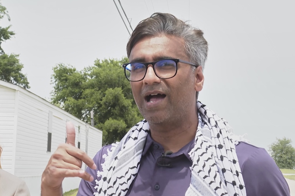 DOJ asks appeals court to allow detention of Hamas-praising foreign researcher