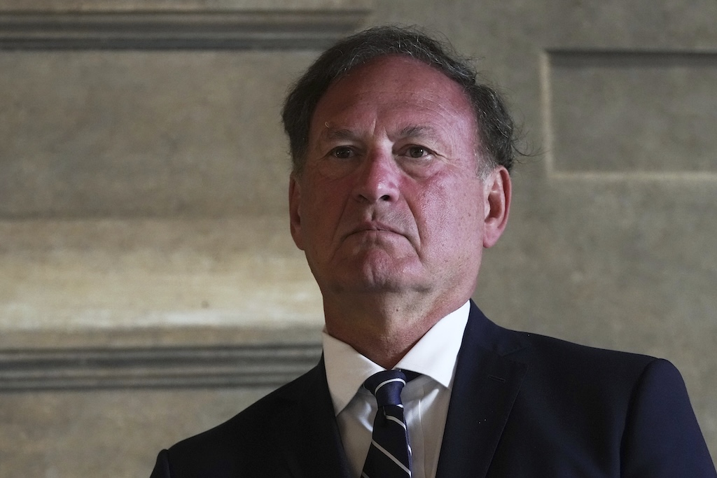 Samuel Alito concerned late-arriving ballot laws could undermine confidence in elections