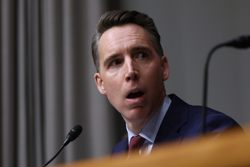 Josh Hawley introduces bill to revoke FDA approval of mifepristone for abortions