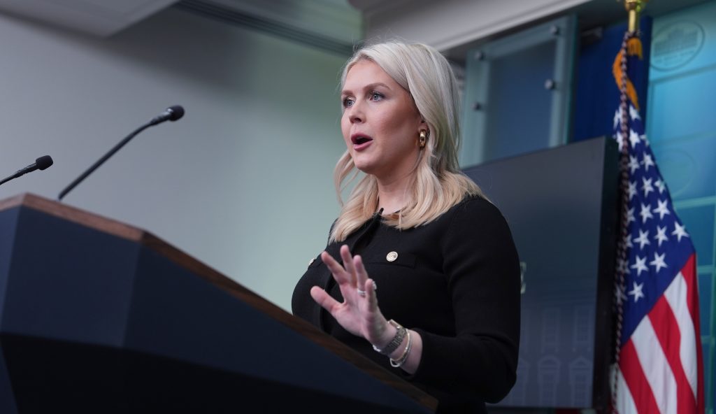 White House moves to put down conservative revolt over Iran messaging ‘confusion’