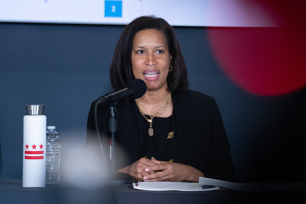 Bowser approves some DC Council regulations for federal law enforcement, but not all