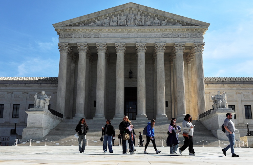 Supreme Court rules courts must defer to immigration judges in asylum cases