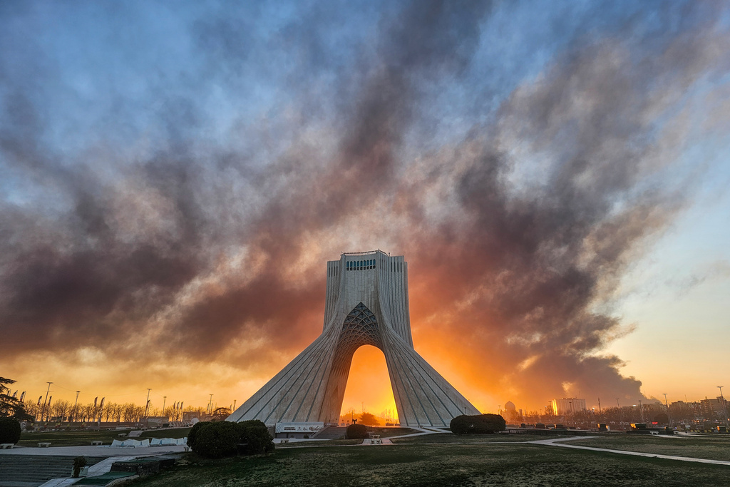 Iranians need to get online to topple the regime
