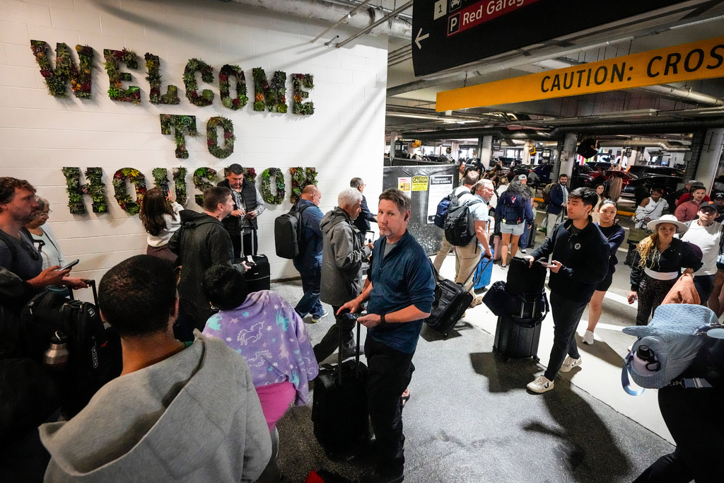 DHS reopens Global Entry after shutdown causes airport chaos