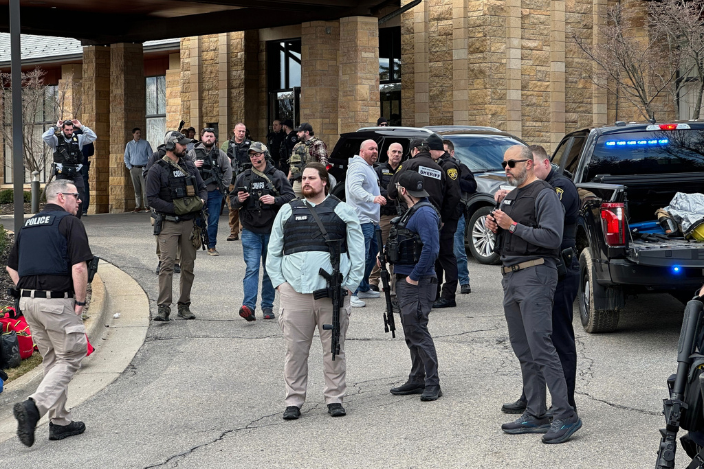 Police up patrol of Jewish places of worship nationwide after Michigan synagogue attack