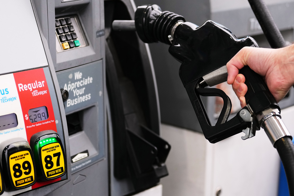 EPA allows sale of higher-ethanol gas blends to lower prices for summer driving