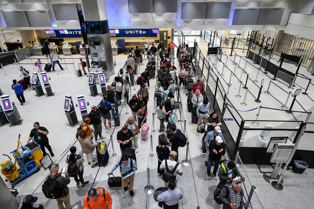 TSA officers to be paid as early as Monday, Homan says
