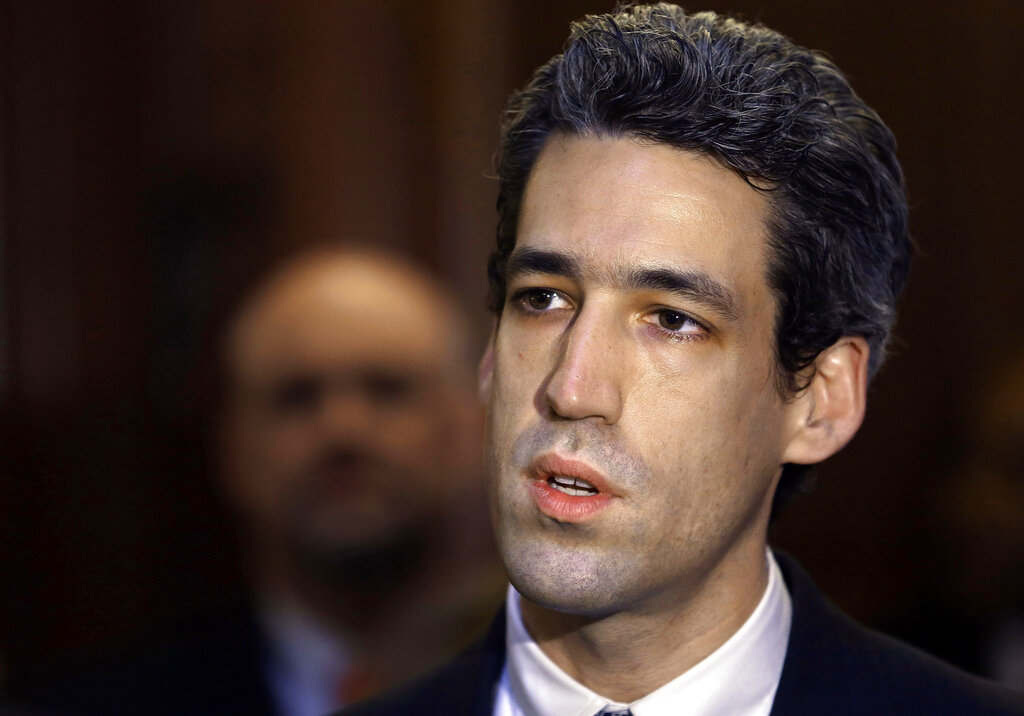 Daniel Biss defeats Kat Abughazaleh in Democratic primary to replace Jan Schakowsky