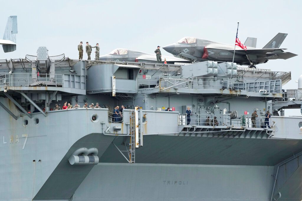 US Marine unit and warship arrive in Middle East, CENTCOM says