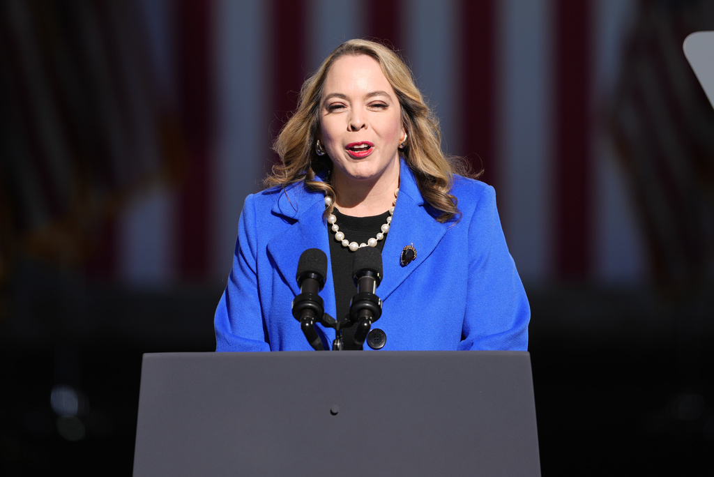 Ex-Mike Pence aide launches Democratic congressional campaign in Virginia