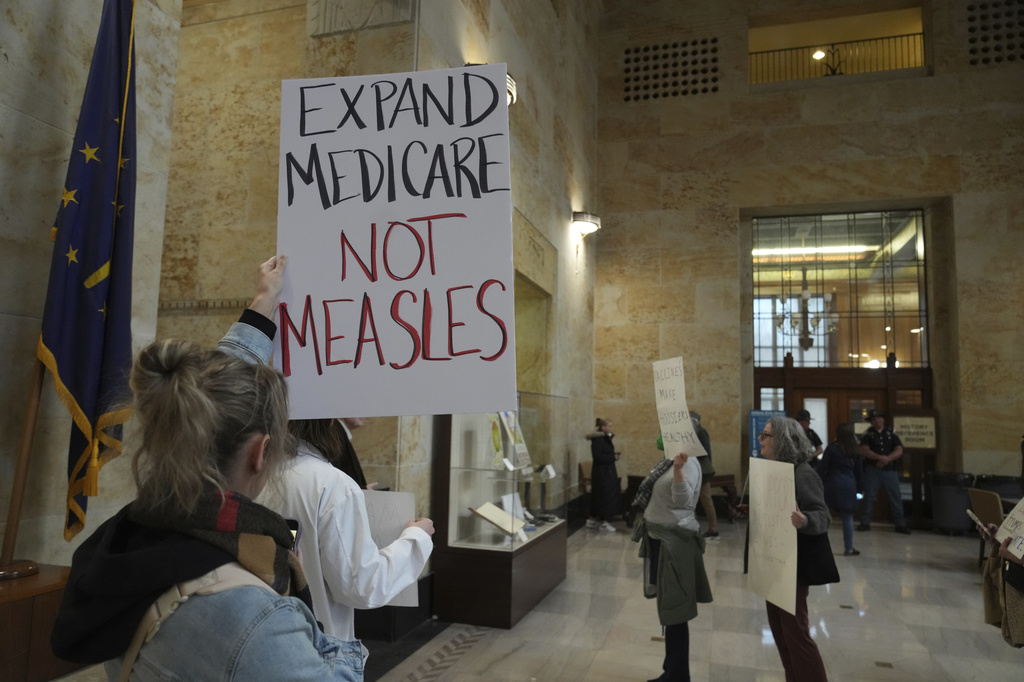 Democrat doctors run anti-MAHA campaigns for midterm elections