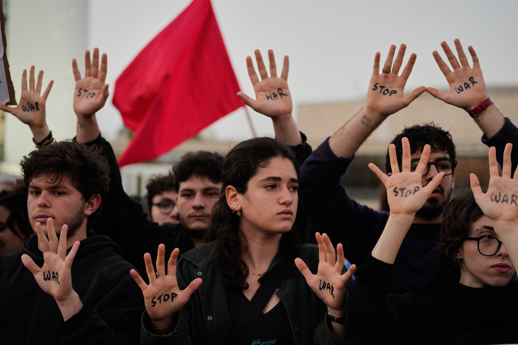 Israeli justice minister says government should ignore high court ruling on wartime protests