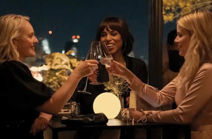 Elisabeth Moss, Kerry Washington and Kate Mara in Imperfect Women. (Courtesy of Apple TV)