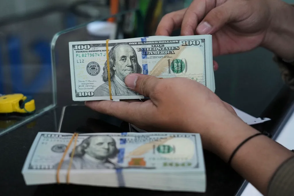 May Social Security direct payment worth $994 goes out in 15 days